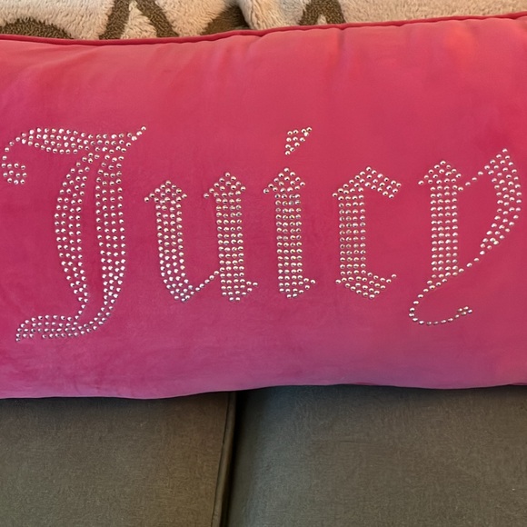 ✨Juicy Couture 💎BEAUTIFUL💎 bling logo body pillow NWT - Picture 3 of 13